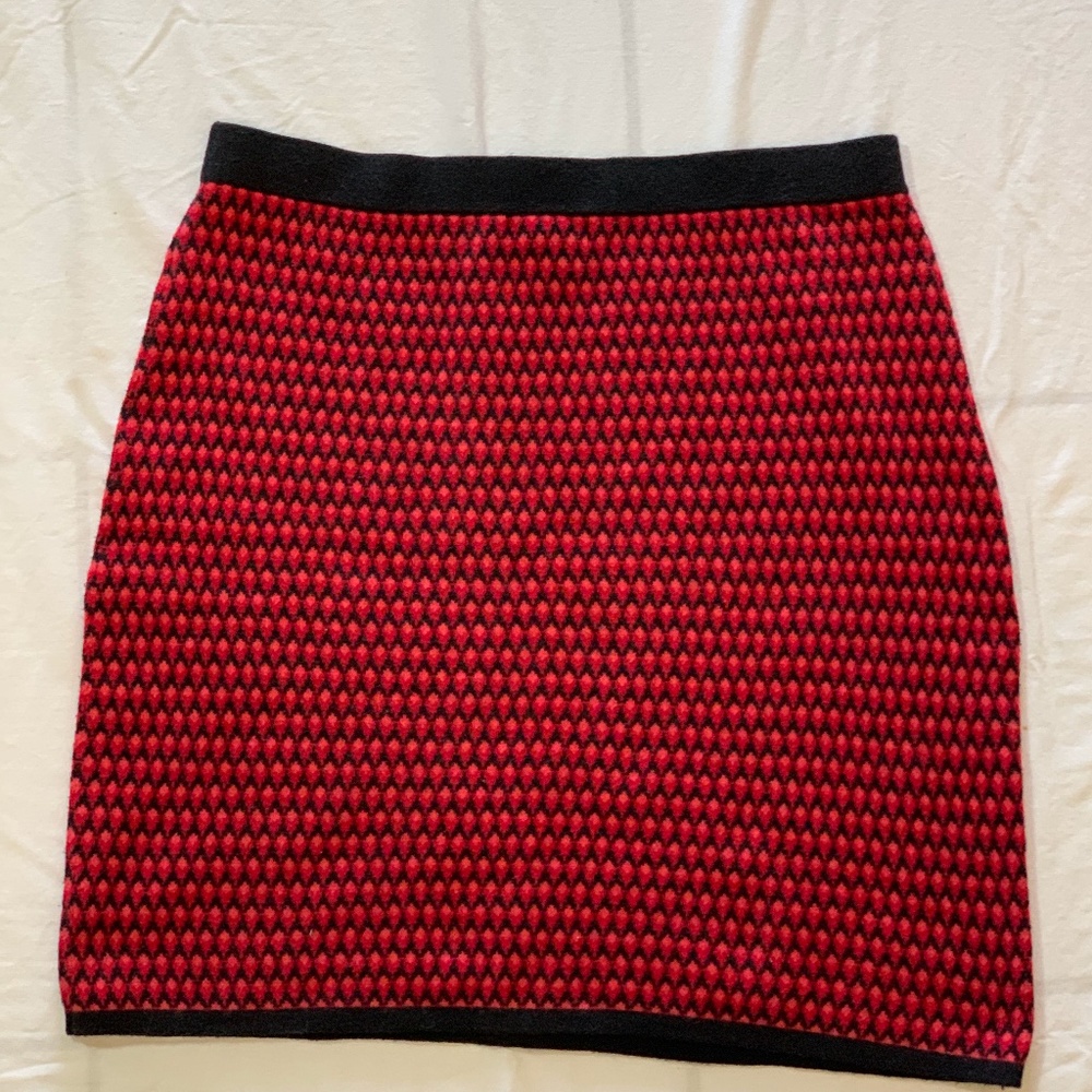 3/ $25  Willi Smith Knit Skirt Red and Black Sz M
